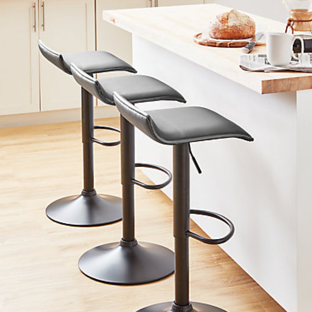 Bed Bath Beyond Warehouse Sale Get These 110 Bar Stools for 27
